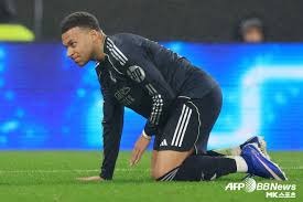 体操世锦赛女子跳马-邓娅兰罕见失误退赛！梅尔尼科娃成双冠王